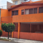 «TU OASIS URBANO, HOGAR PERFECTO EN EL CORAZÓN DE LA CIUDAD.»